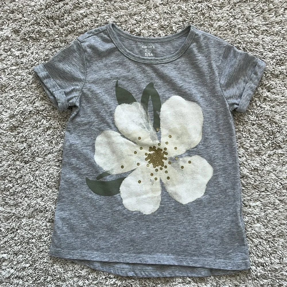 Carter’s/Oshkosh girls bundle. Size 5 - Picture 4 of 9